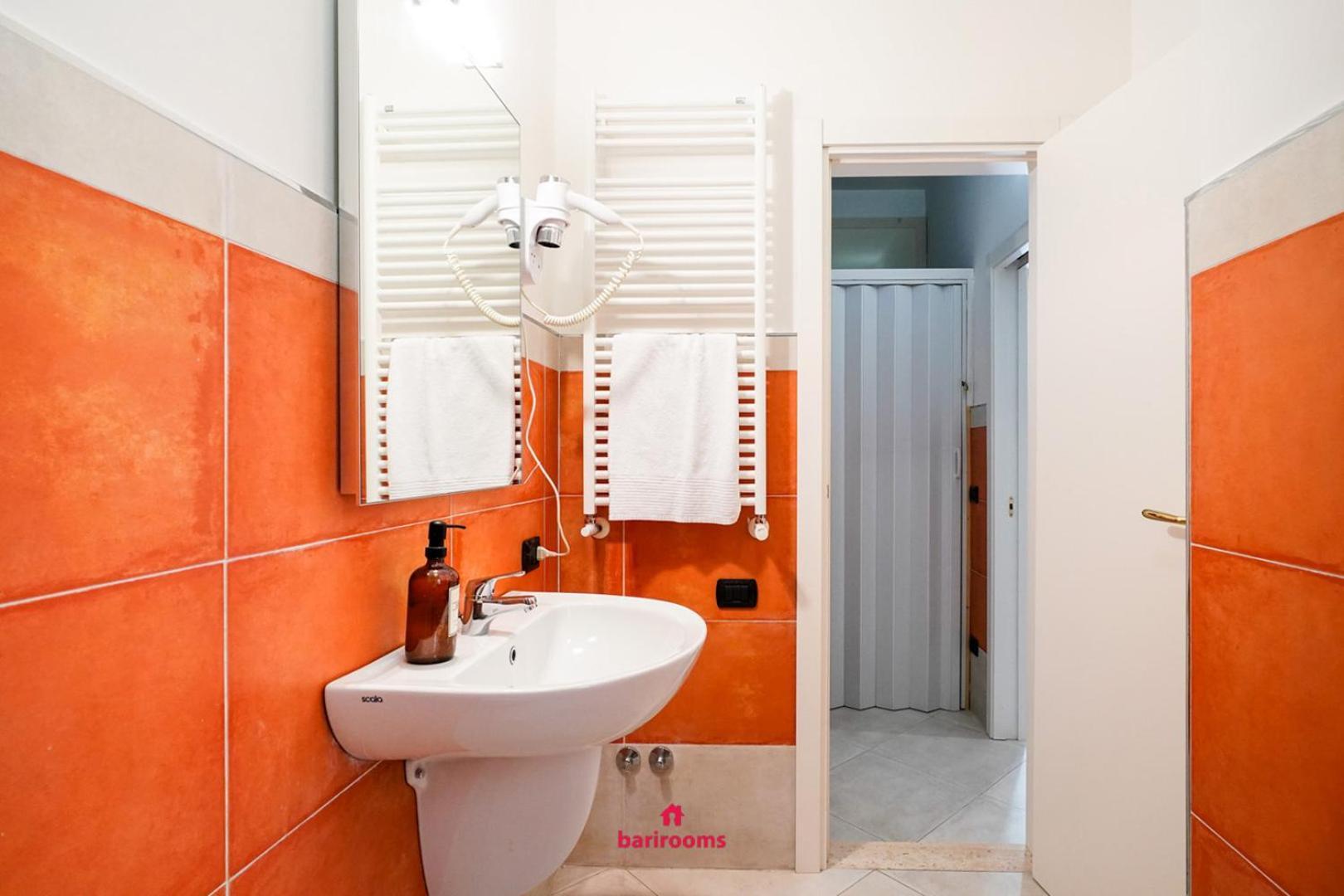 Barirooms Piccinni Exteriér fotografie